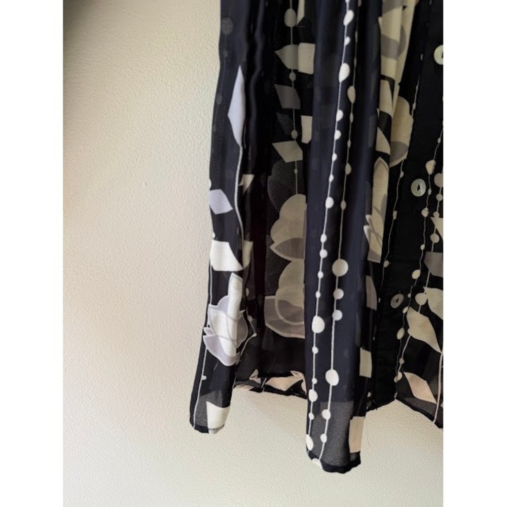 Pleated Serenade Blouse Womens 1X Black Floral Button Up Bell Sleeve Top - Picture 5 of 8